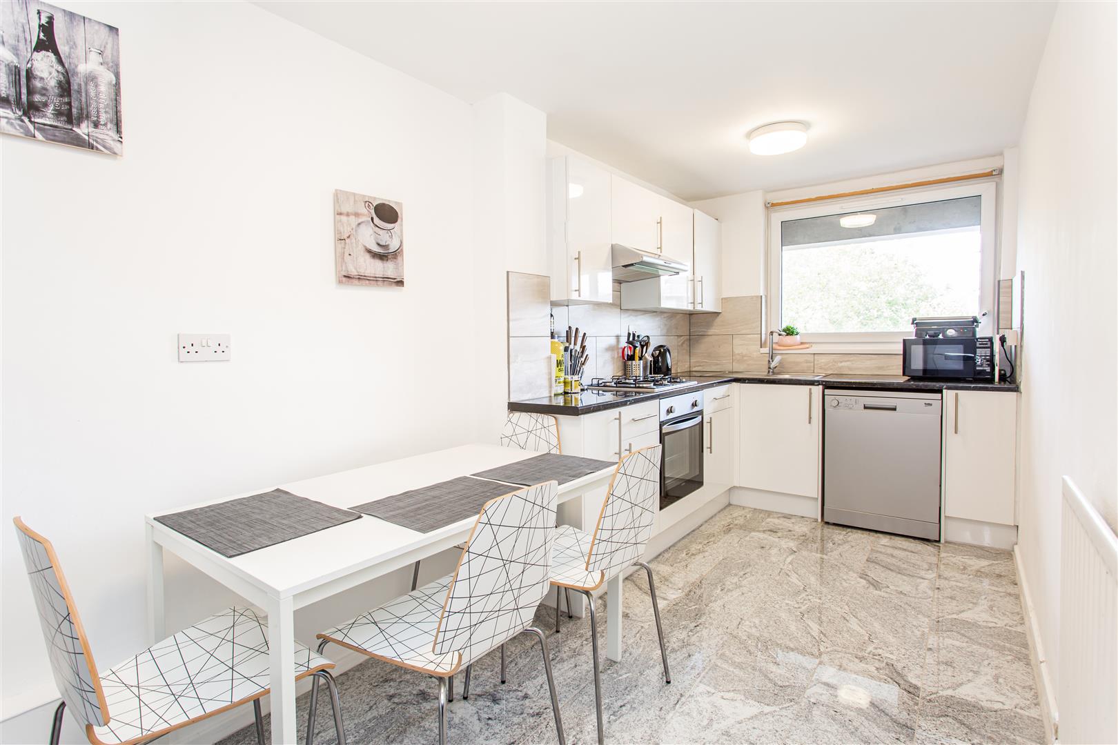2 bed property in Rhodeswell Road, Limehouse